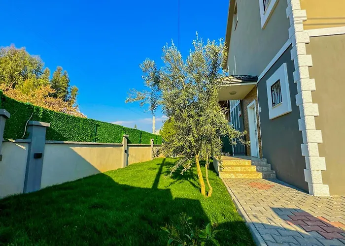 Goel Villalari Villa