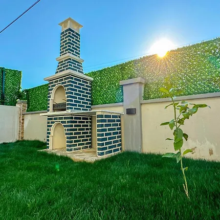 Goel Villalari فيلة *